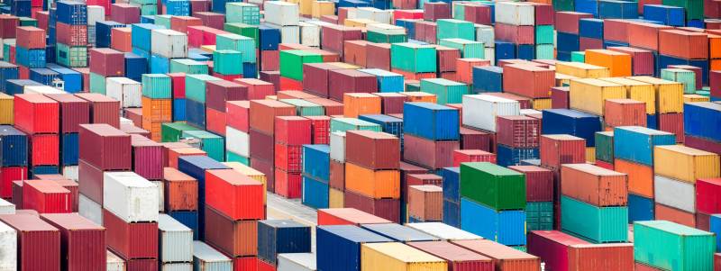 Stockage de container avec marchandise en entrepôt sous douane À Marseille