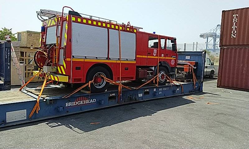 Empotage maritime OOG à Marseille : camion de pompier exporté vers l’Équateur